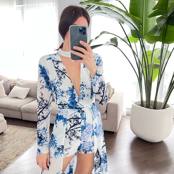 Selfie Leslie Dresses & Skirts - White and floral romper with train